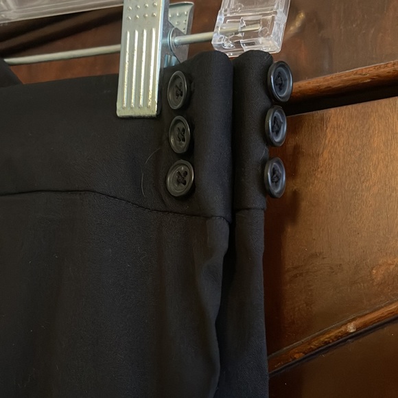 Ann Taylor Loft Stretch black pants. Size 6 - Picture 2 of 4